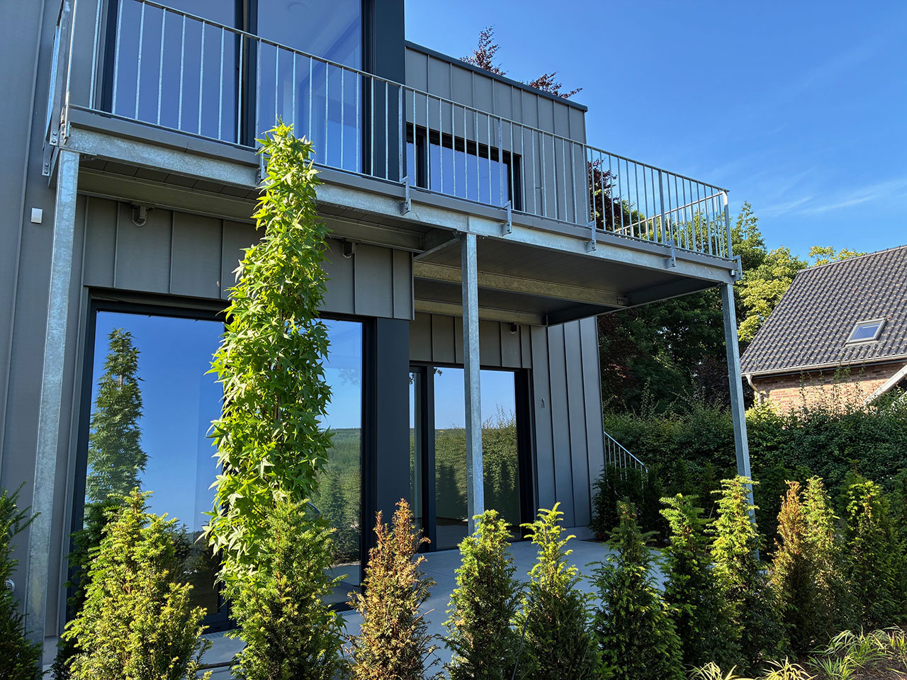 Schmiede. Schlosserei. Stahlkonstruktion.